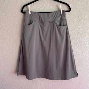 Women’s Gray Athletic Skort with Built-In Shorts – Size M